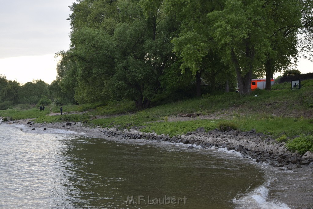 PRhein Koeln Porz Ensen Schwimmer untergegangen P008.JPG - Miklos Laubert